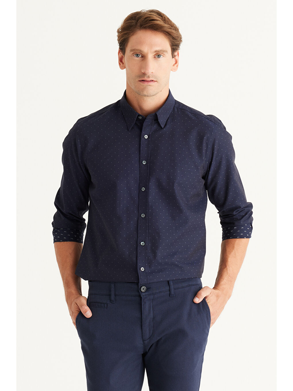 Erkek Lacivert Slim Fit Dar Kesim Gizli Düğme Yaka %100 Pamuk Gömlek