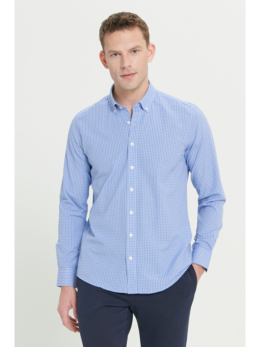 Erkek Mavi Slim Fit Dar Kesim Düğmeli Yaka Pamuklu Kareli Gömlek