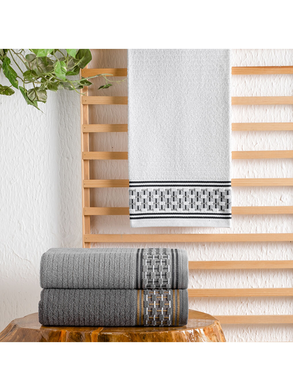 Plain Jakarlı Havlu 70x140 – Beyaz