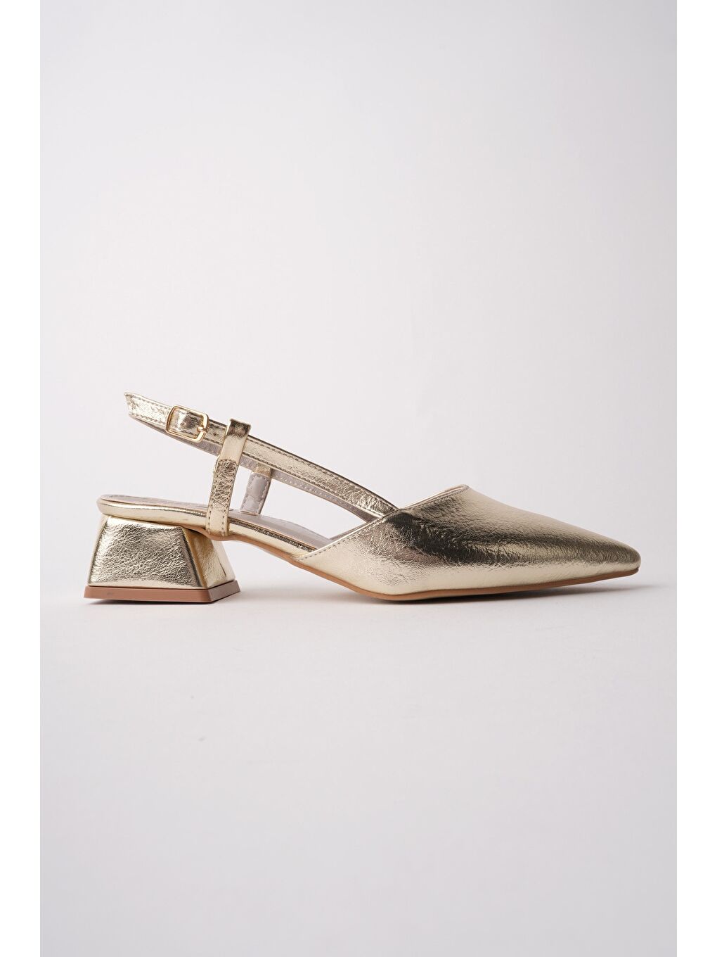 Sarı WONDER Sivri Burun Arkası Açık Kadın Kısa Topuklu Ayakkabı-1