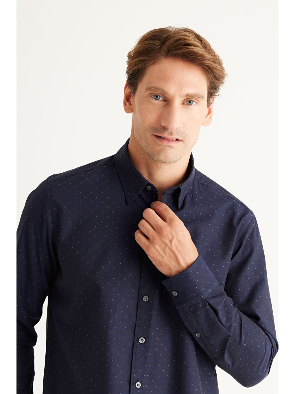 Erkek Lacivert Slim Fit Dar Kesim Gizli Düğme Yaka %100 Pamuk Gömlek-4