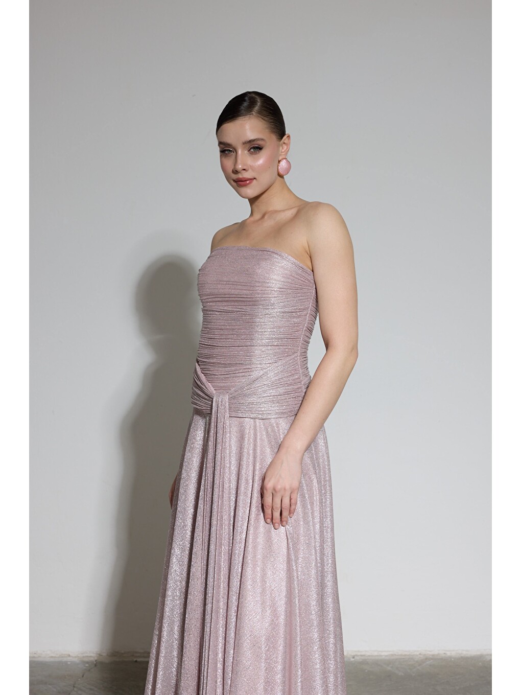 Pembe Pudra Straplez Drapeli Simli Örme Abiye Elbise-4