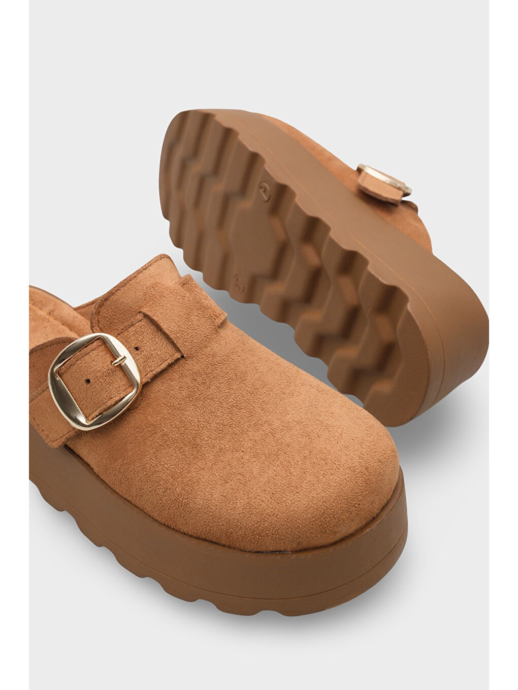 Kahverengi Minette Kürklü Süet Görünümlü Kadın Sabo-4