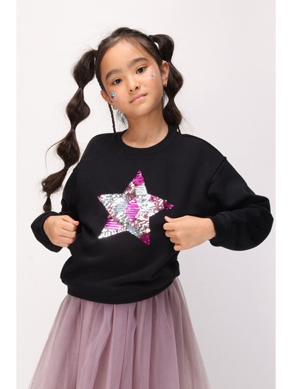 Siyah Pullu Yıldız Nakışlı Kız Çocuk Sweatshirt - Dina-1