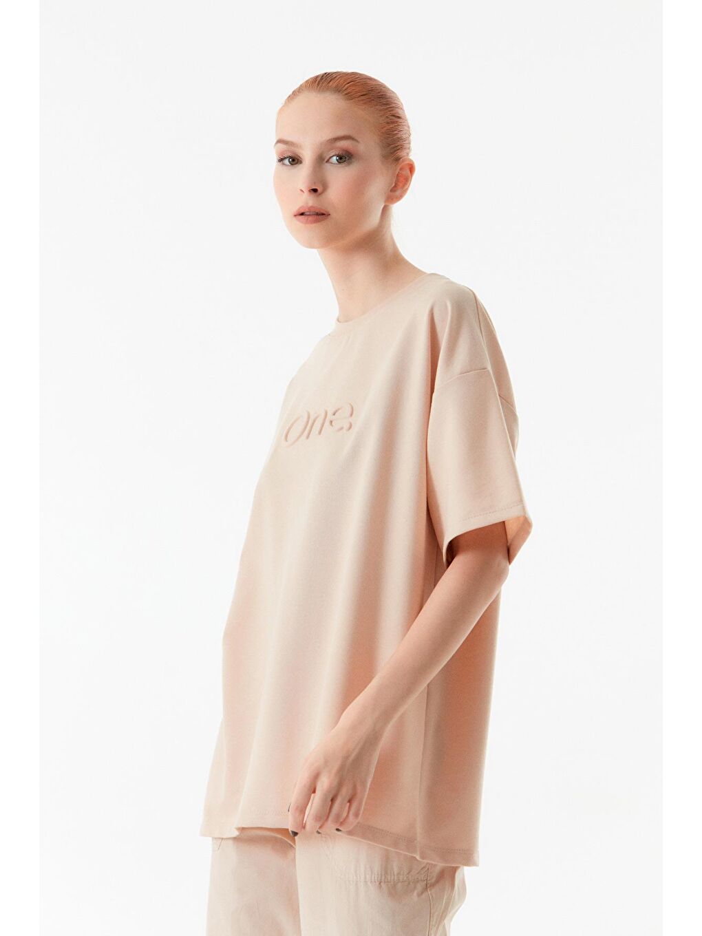 Bej Kabartmalı Bisiklet Yaka Oversize Tişört-2