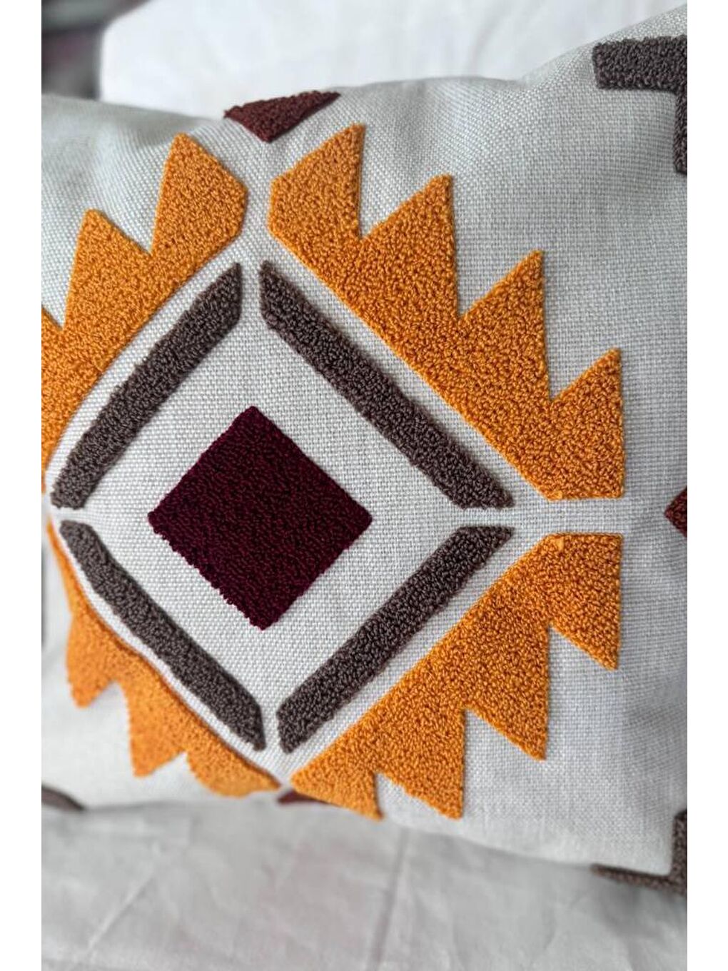 Karışık Carla 2li Punch Nakışlı Kırlent Kılıfı 45x45 Cm