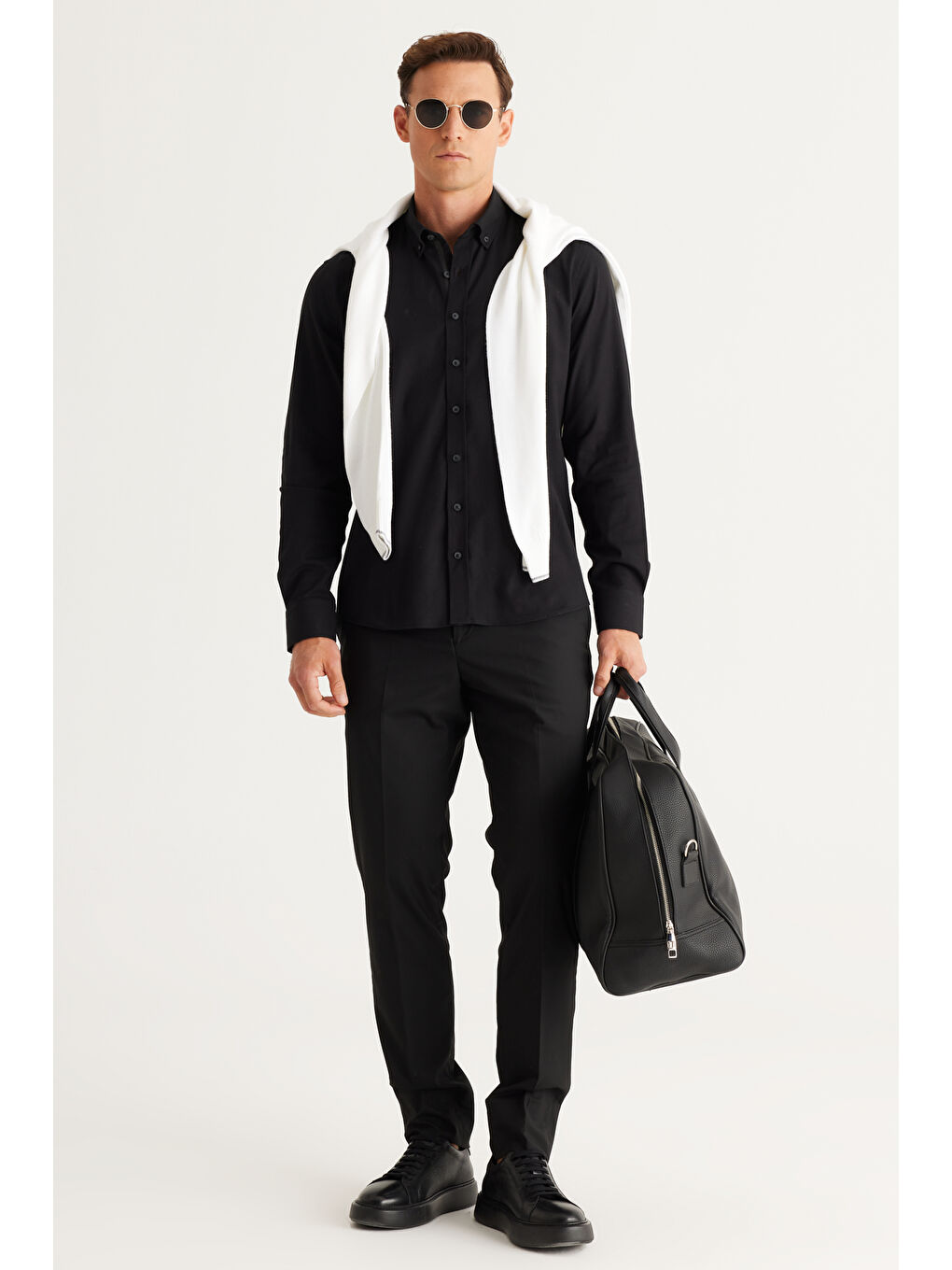 Erkek Siyah Slim Fit Dar Kesim Düğmeli Yaka Pamuklu Gabardin Gömlek-1