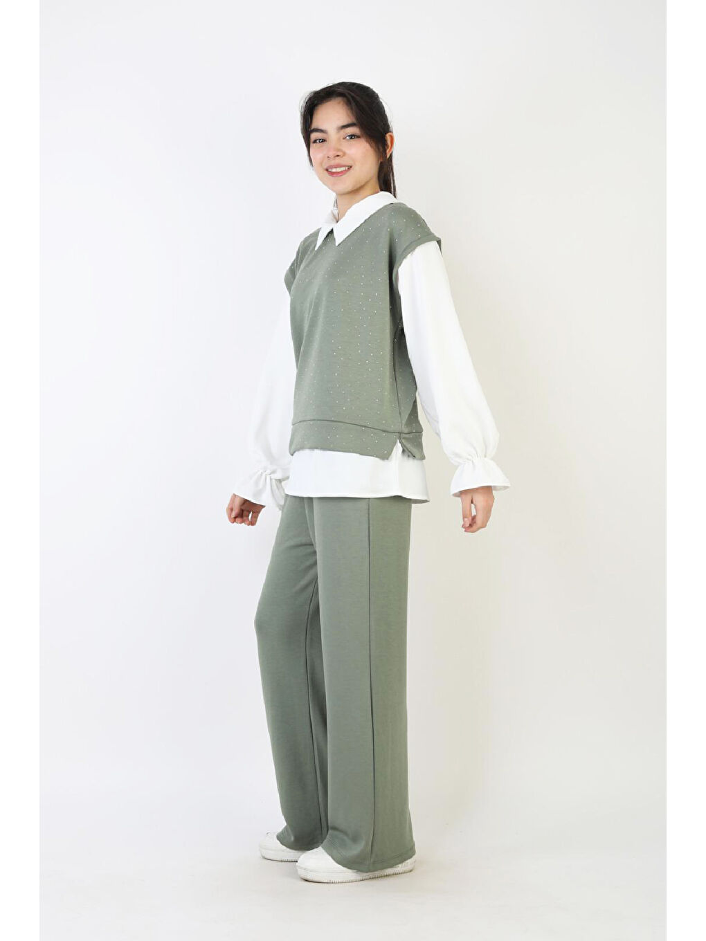 Yeşil Kız Çocuk 3'lü Takım - Double Face Kumaş-Taş Süslemeli ve Geniş Paçalı 12509-1