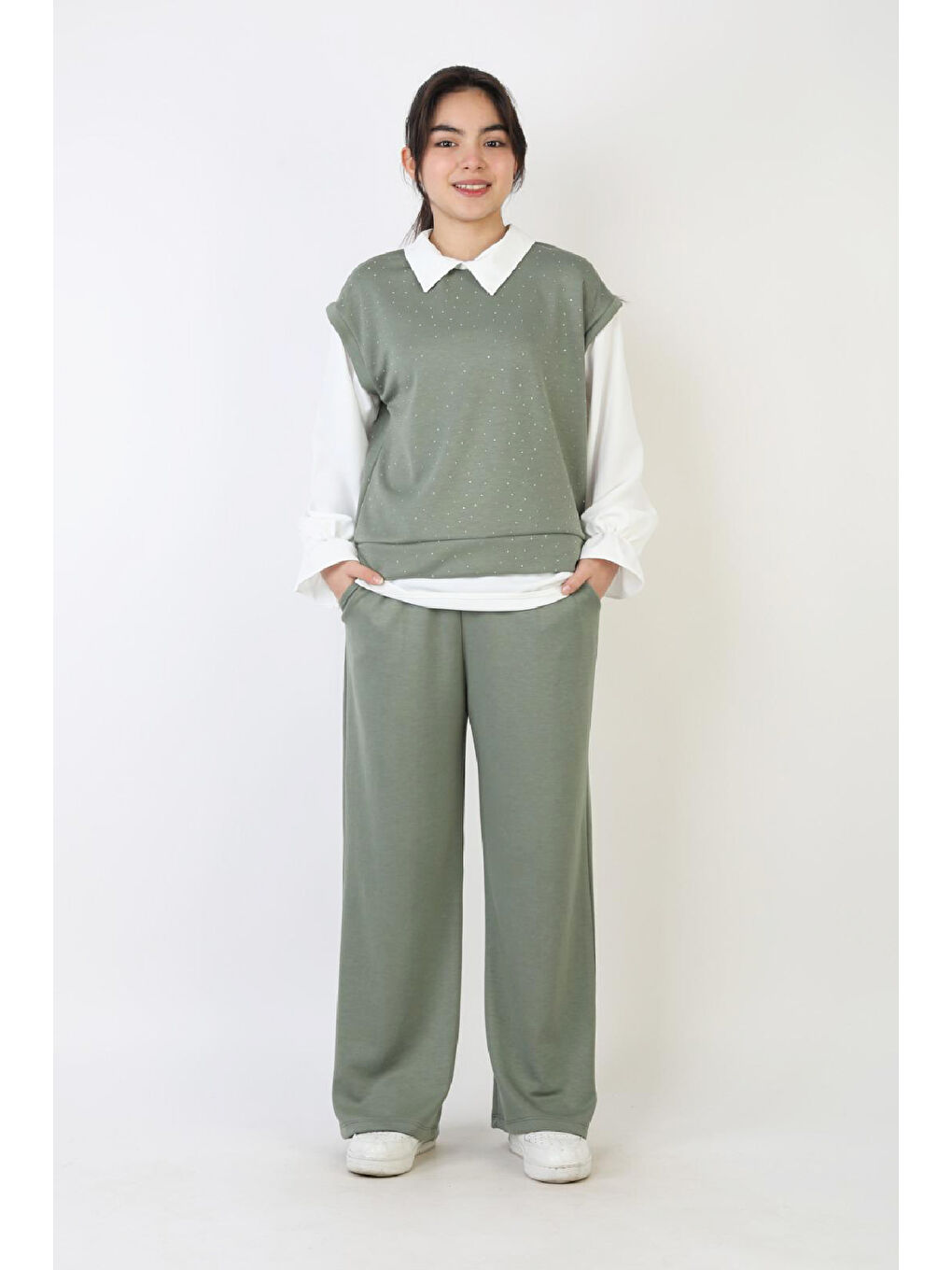 Yeşil Kız Çocuk 3'lü Takım - Double Face Kumaş-Taş Süslemeli ve Geniş Paçalı 12509-4