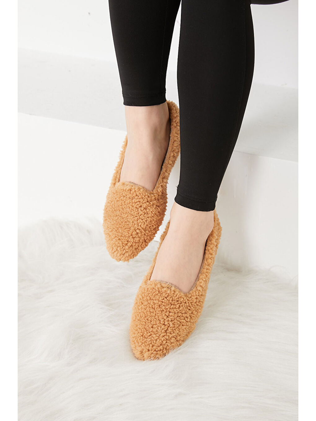 Bej Kadın Vizon Pelüş Babet    26653-1