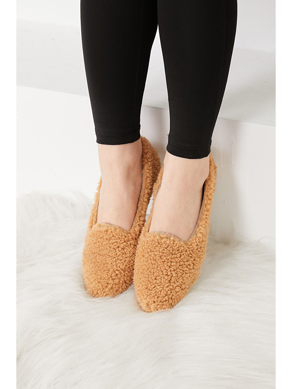 Bej Kadın Vizon Pelüş Babet    26653-2