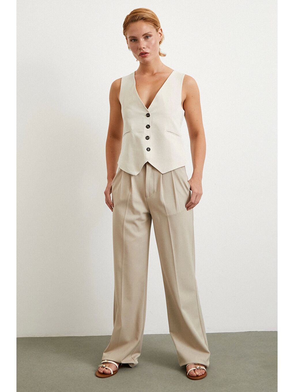 Ekru Cep Kapaklı Keten Yelek Krem-1