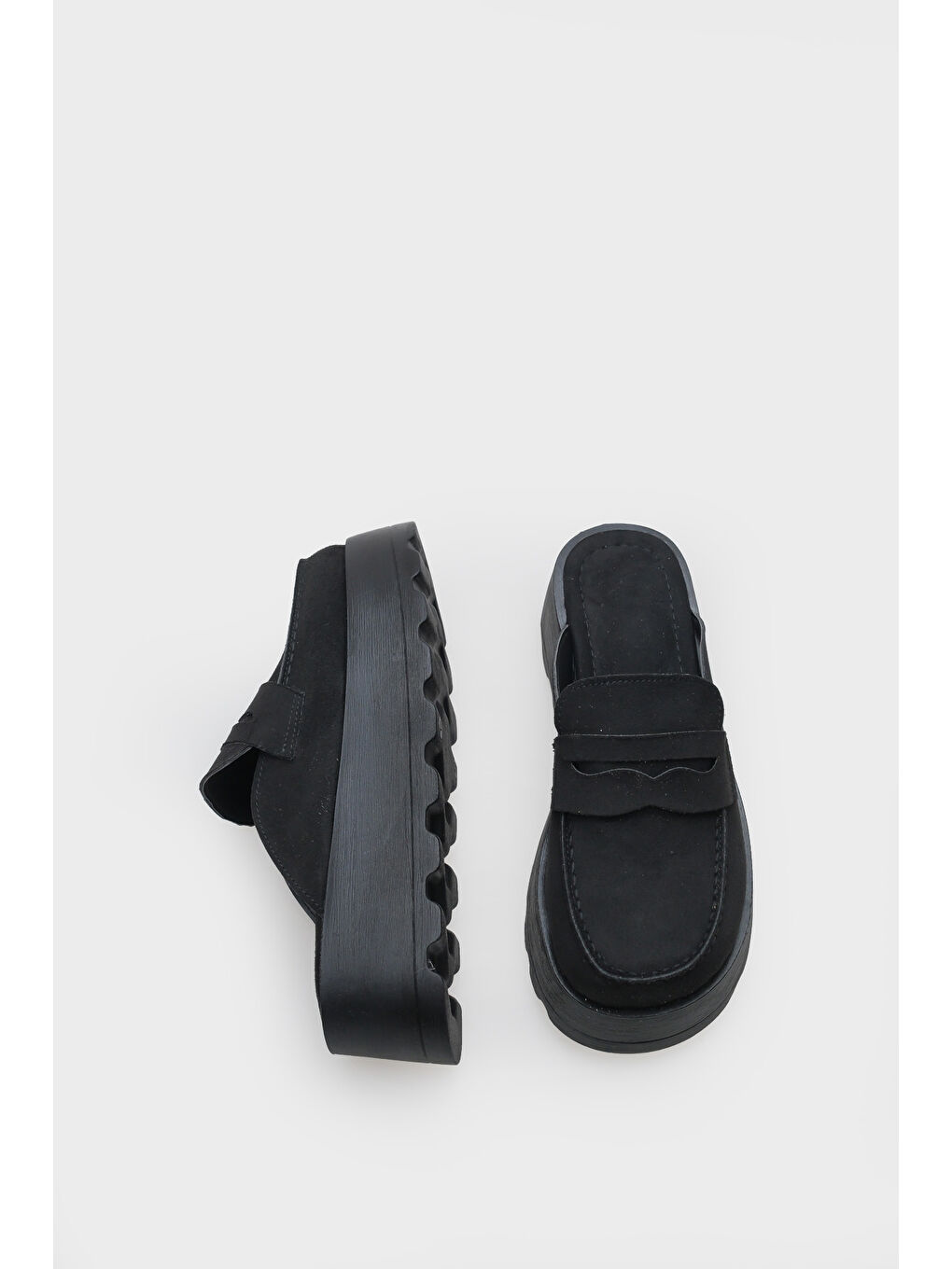 Siyah Karrie Süet Görünümlü Kadın Sabo-4