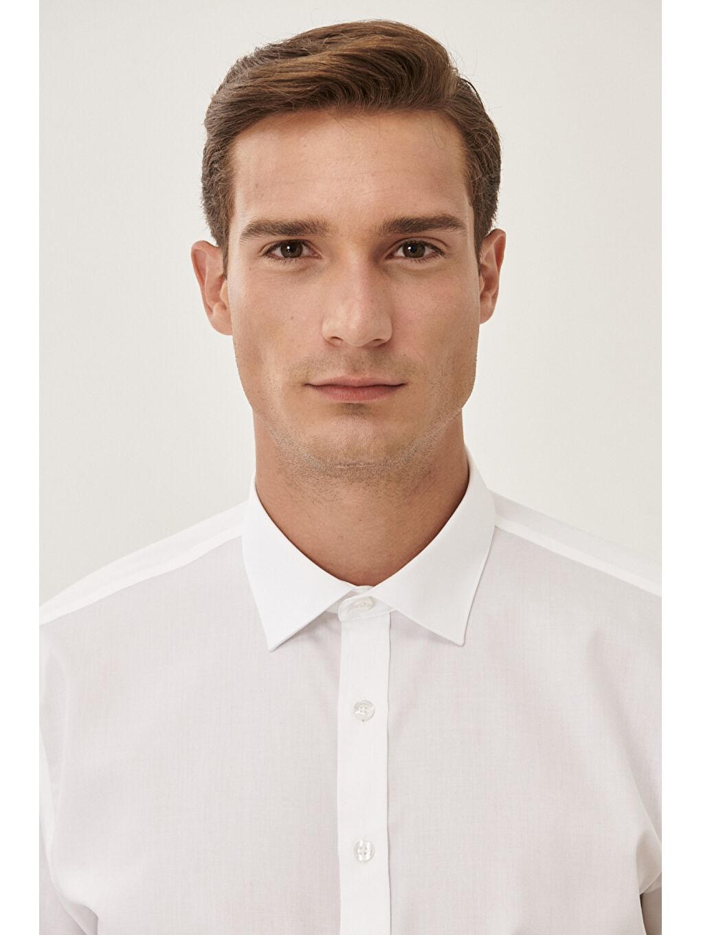 Erkek Beyaz Ütü Gerektirmeyen Non-Iron Comfort Fit Geniş Kesim %100 Pamuk Klasik Yaka Gömlek-2