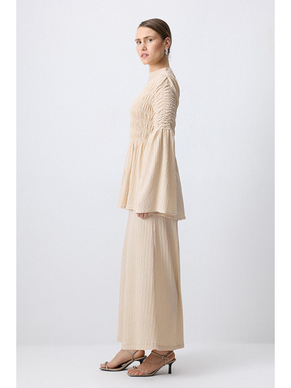 Bej Büzgülü Bluz Pantolon Takım-1