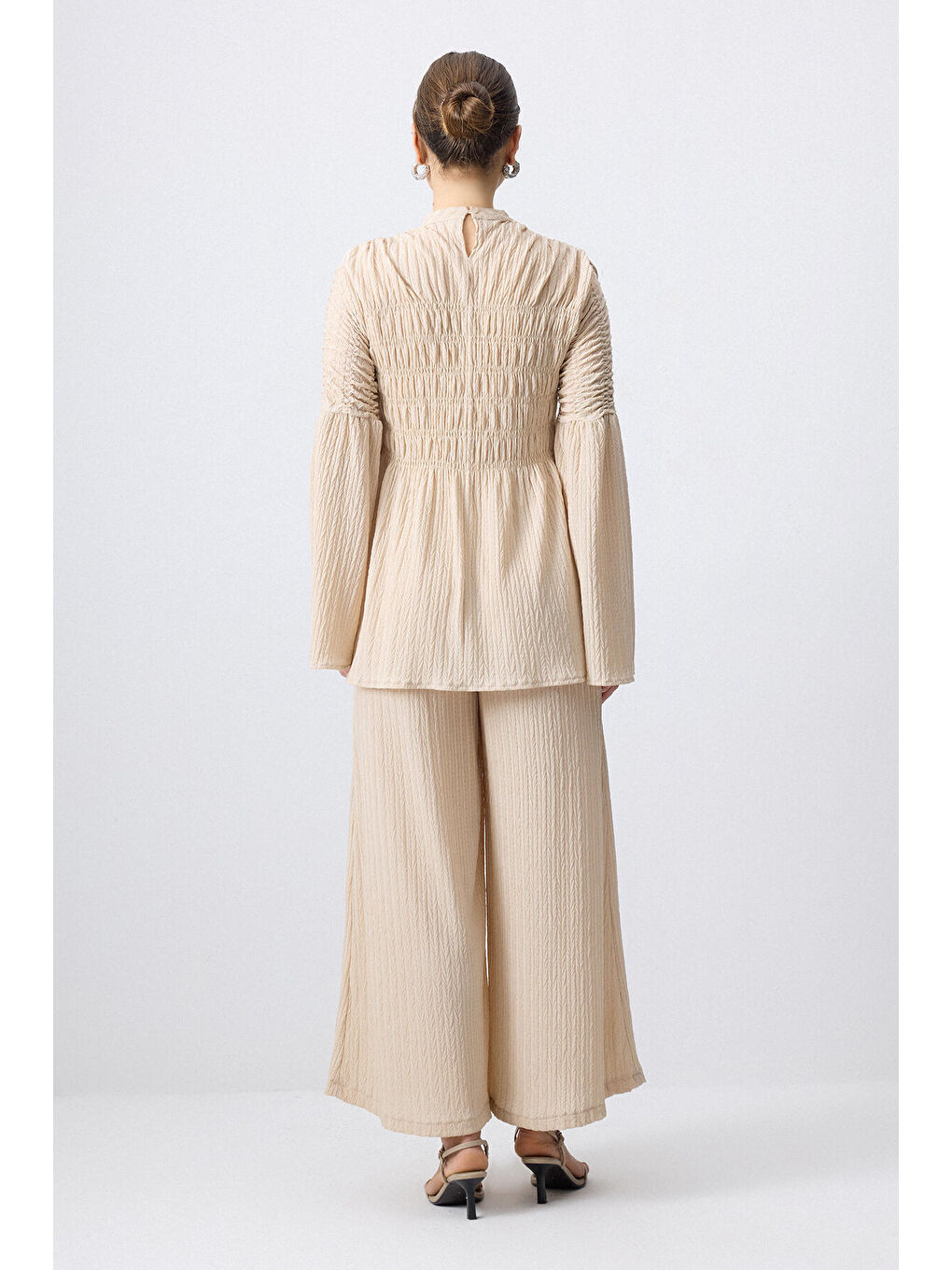 Bej Büzgülü Bluz Pantolon Takım-2