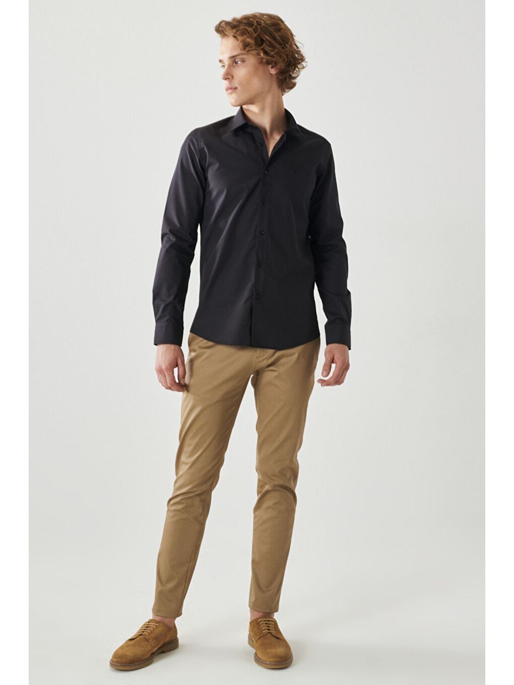 Erkek Siyah Kolay Ütülenebilir Slim Fit Dar Kesim Klasik Yaka Gömlek-1