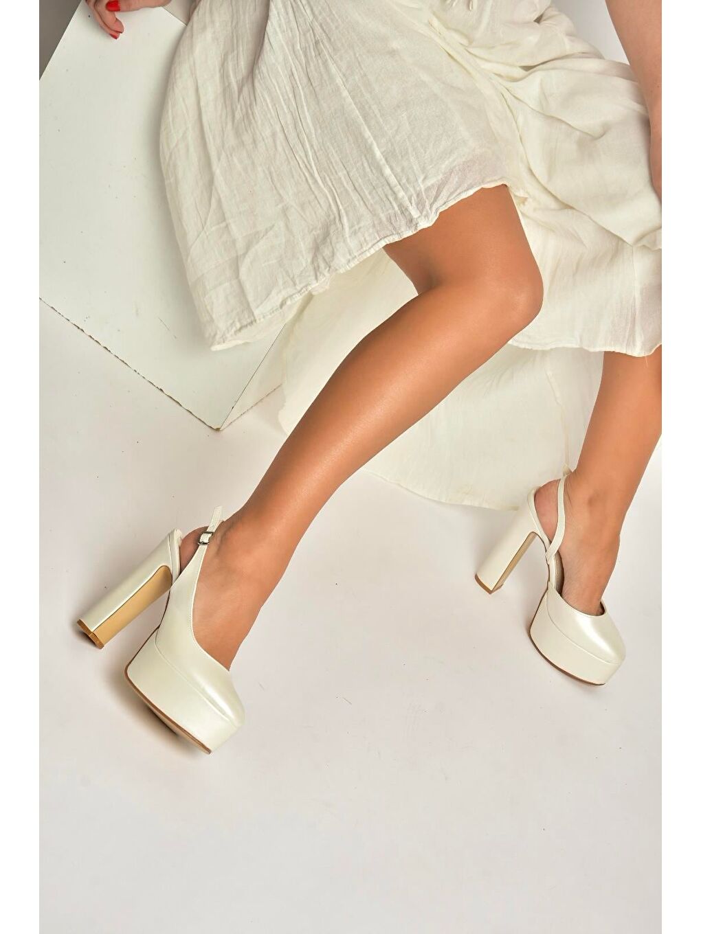 Bej Sedef Kadın Topuklu Ayakkabı Y246195109-3