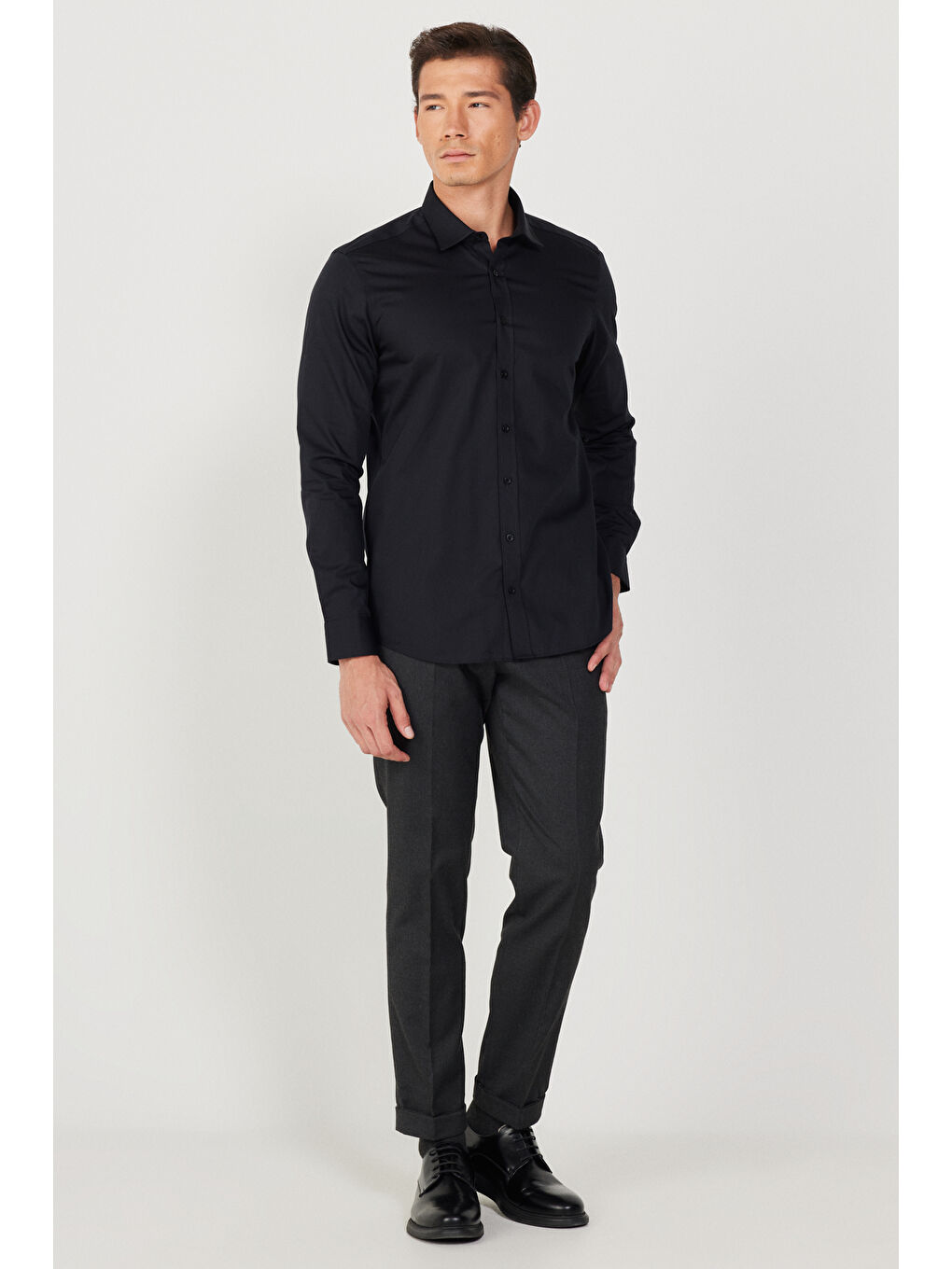 Erkek Siyah Ütü Gerektirmeyen Non-Iron Slim Fit %100 Pamuk Gömlek-1