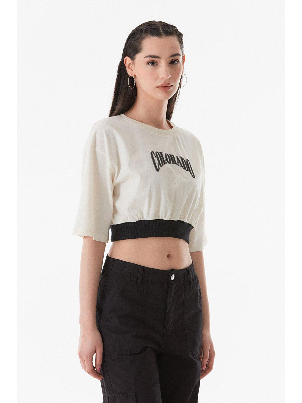 Ekru Baskılı Ribana Crop Tişört
