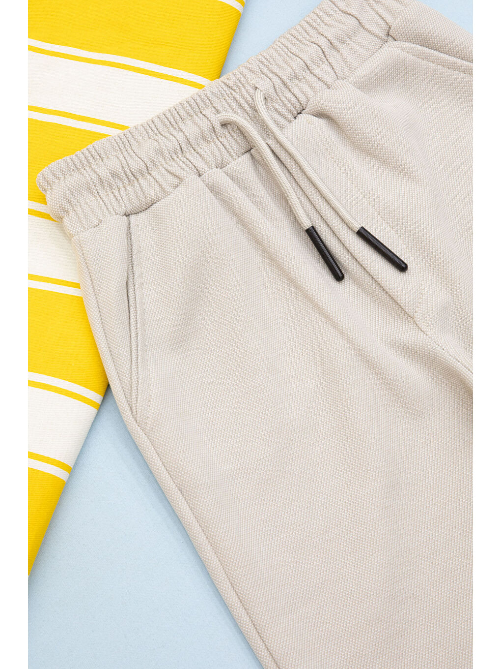 Ekru Krem Beli Lastikli Jogger Kumaş Basic Erkek Çocuk Şort 21159-1