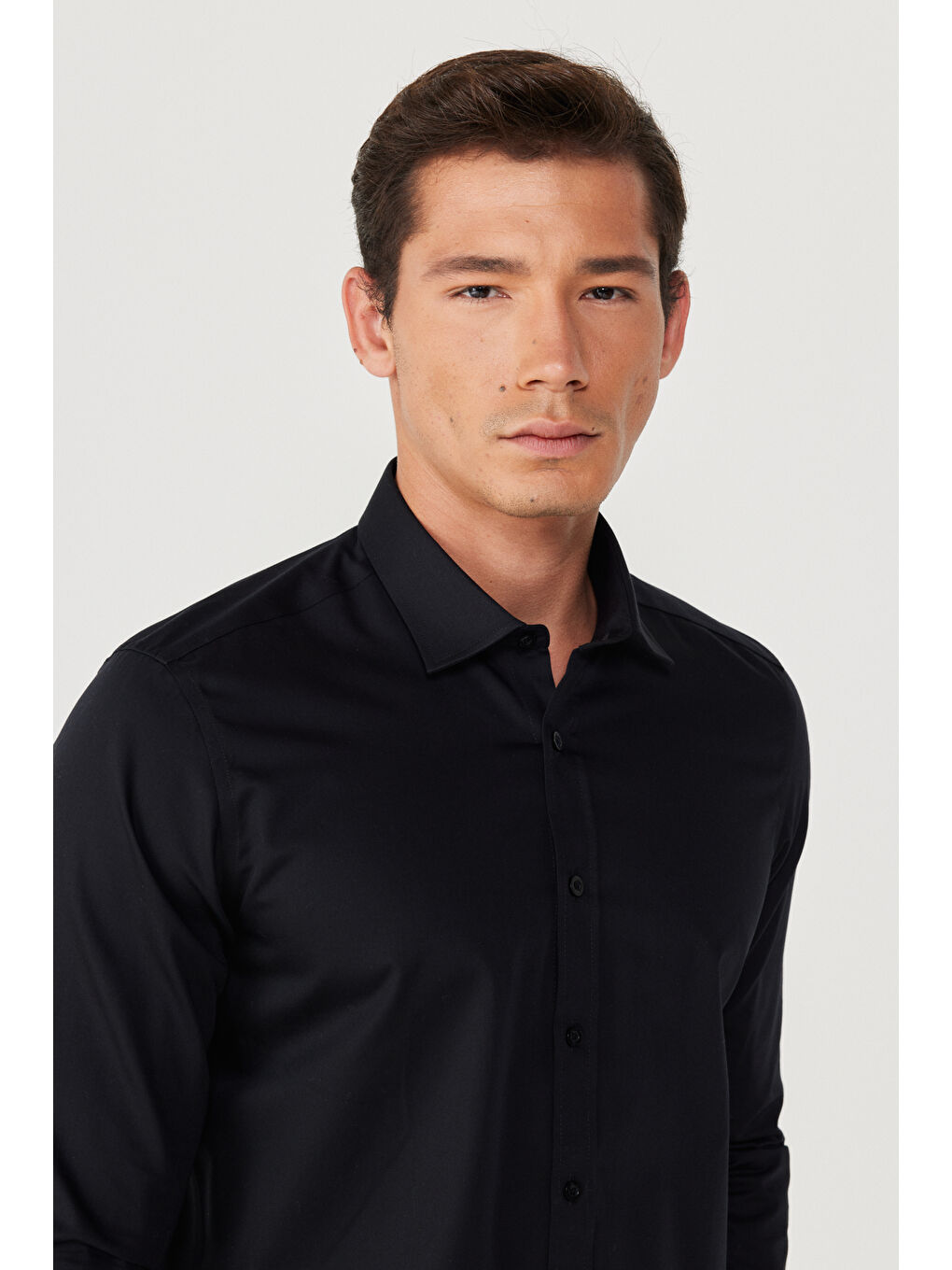 Erkek Siyah Ütü Gerektirmeyen Non-Iron Slim Fit %100 Pamuk Gömlek-5