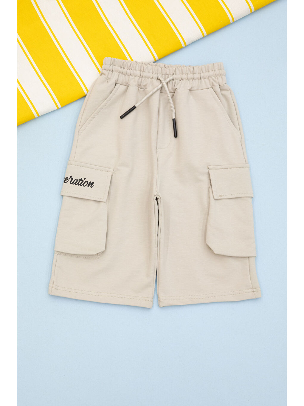 Ekru Krem Cebi Yazı Baskılı Beli Lastikli Erkek Çocuk Şort 21164