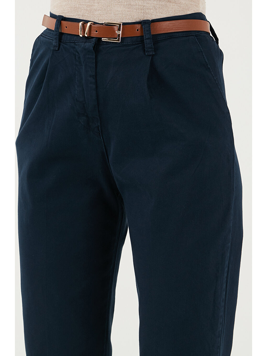 Lacivert Streç Pamuklu Regular Fit Yüksek Bel Düz Kısa Paça Kemerli Pantolon 668Yp5335-5