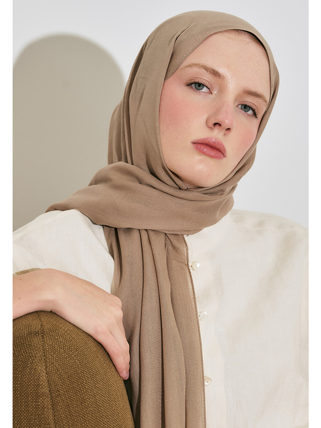 Kahverengi Soft Viskon Şal Bisküvi-1