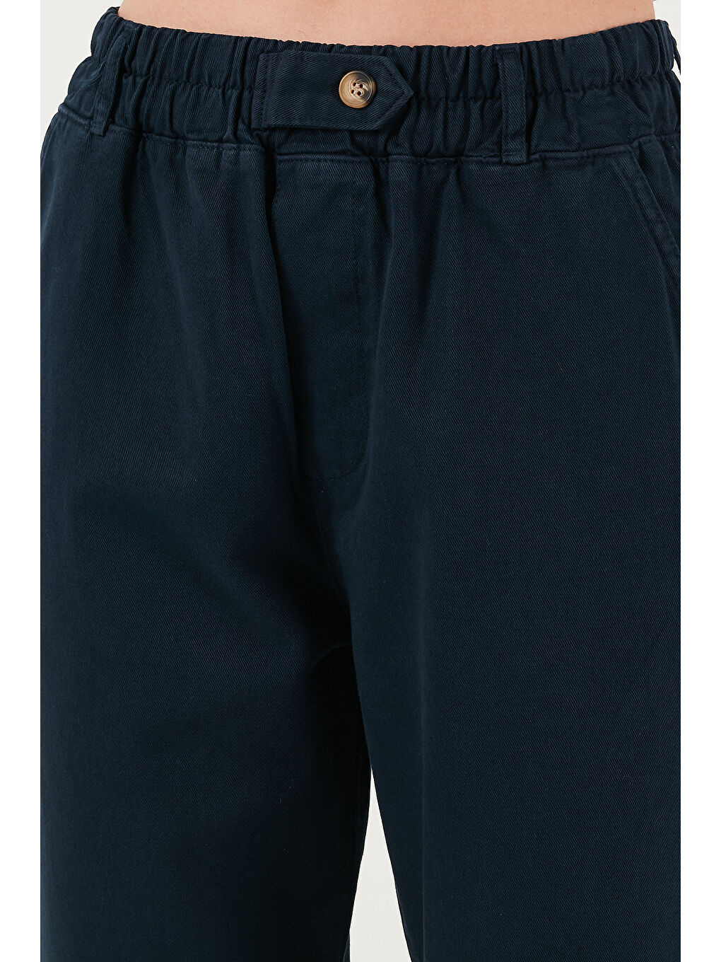 Lacivert Pamuklu Standart Fit Yüksel Bel Düz Paça Kadın Pantolon 668YP4924-5