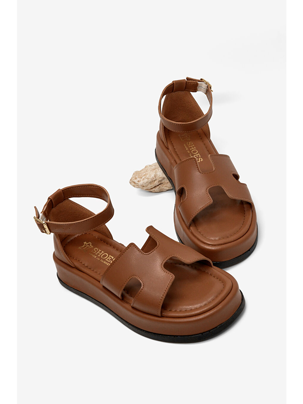Kahverengi Kadın Taba Rahat Kalıp Bilekten Bağlanmalı Sandalet-3