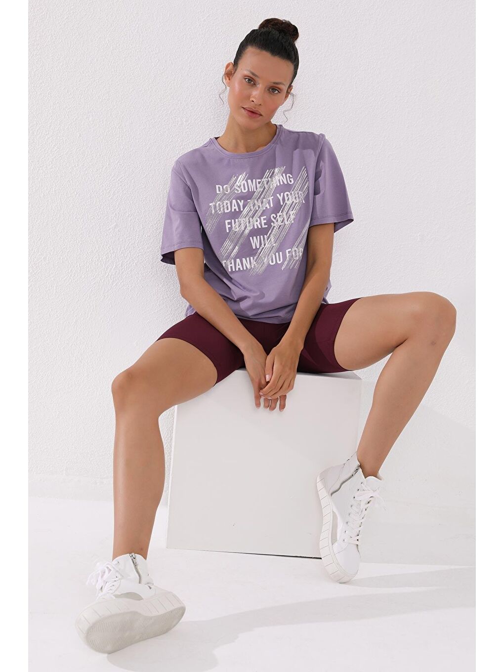 Mor Eflatun Deforme Yazı Baskılı O Yaka Kadın Oversize Tişört - 97133-4