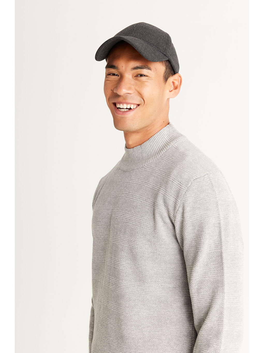 Erkek Gri Melanj Recycle Standart Fit Normal Kesim Yarım Balıkçı Yaka Pamuklu Jakarlı Triko Kazak-2