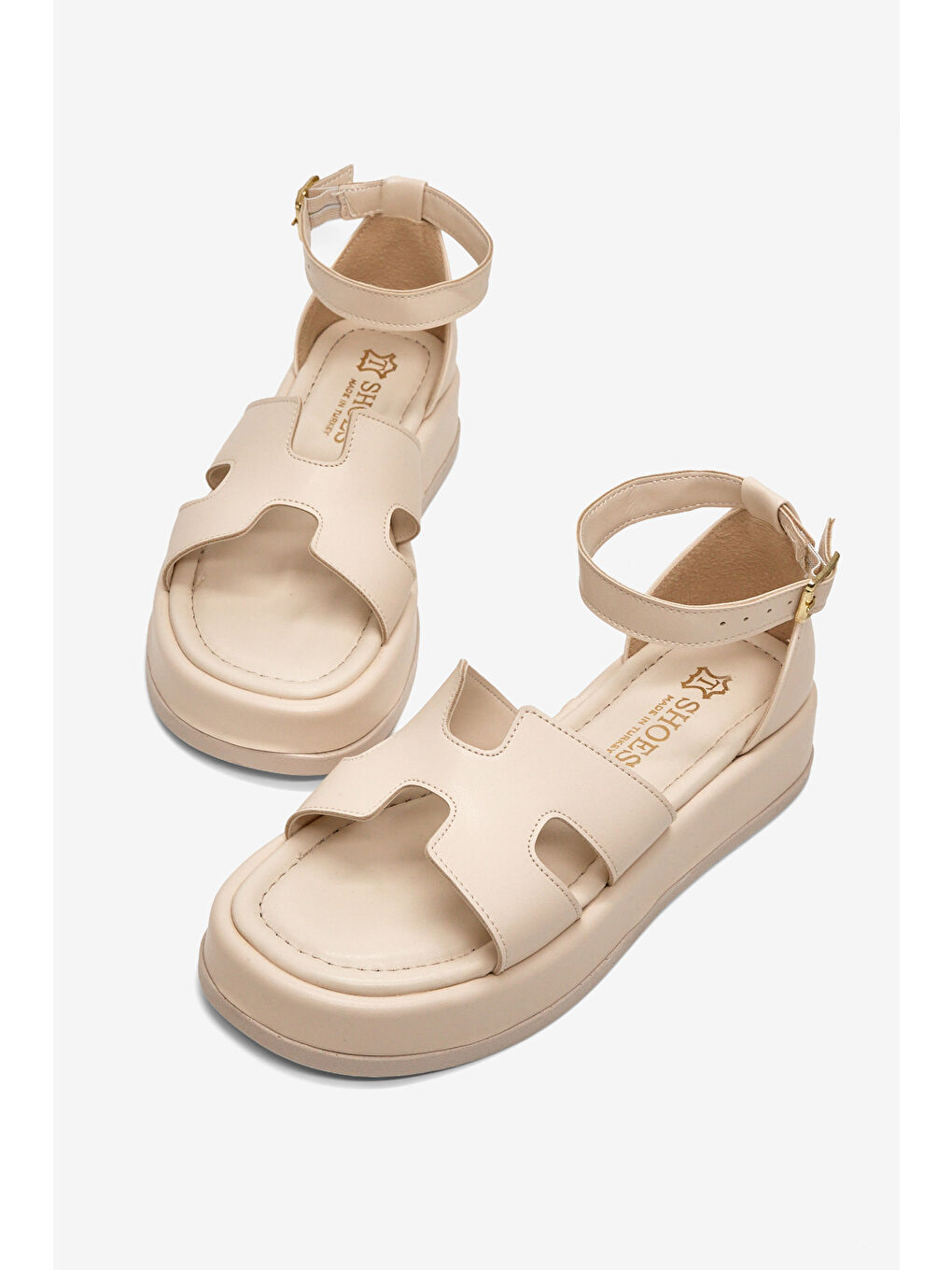 Kadın Bej Rahat Kalıp Bilekten Bağlanmalı Sandalet-1