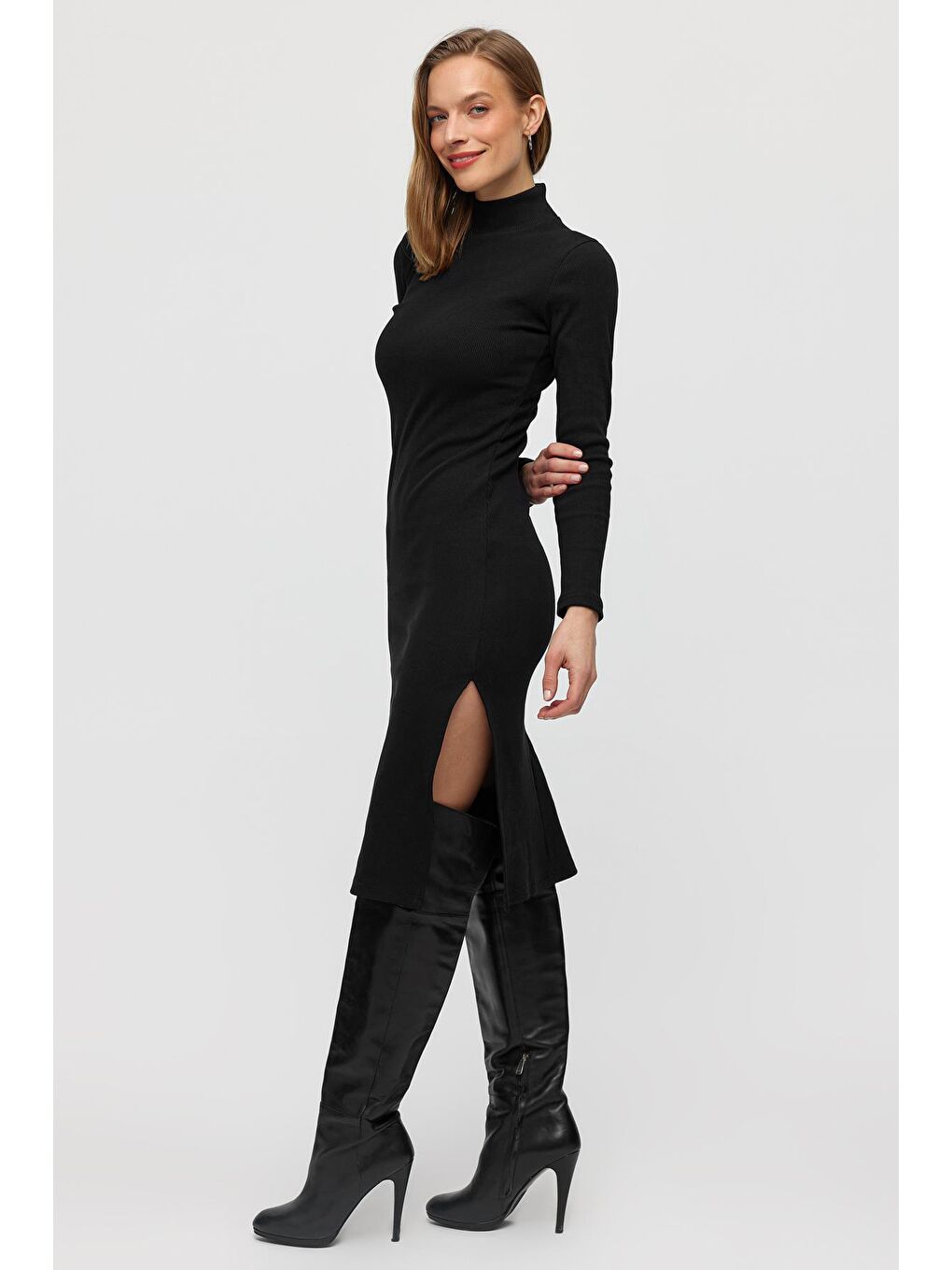 Düz Renk Yarım Boğazlı Fitilli Elbise-Siyah-3