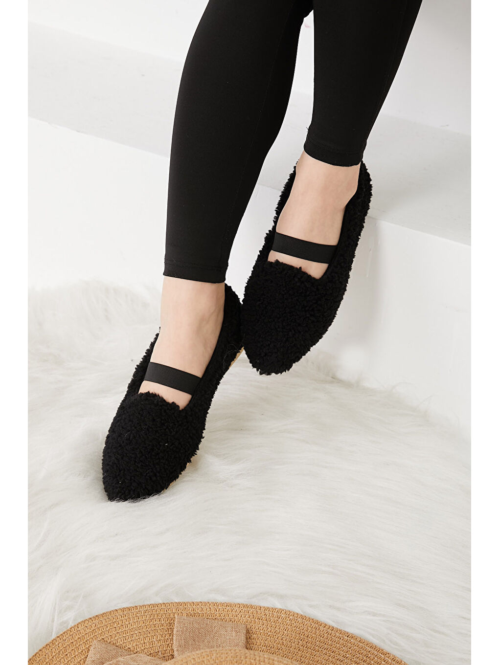 Kadın Siyah Pelüş Babet    26651-1