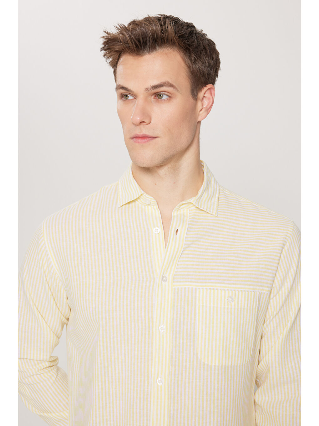 Erkek Sarı-Beyaz Keten Comfort Fit Rahat Kesim Klasik Yaka Çizgili Gömlek-2