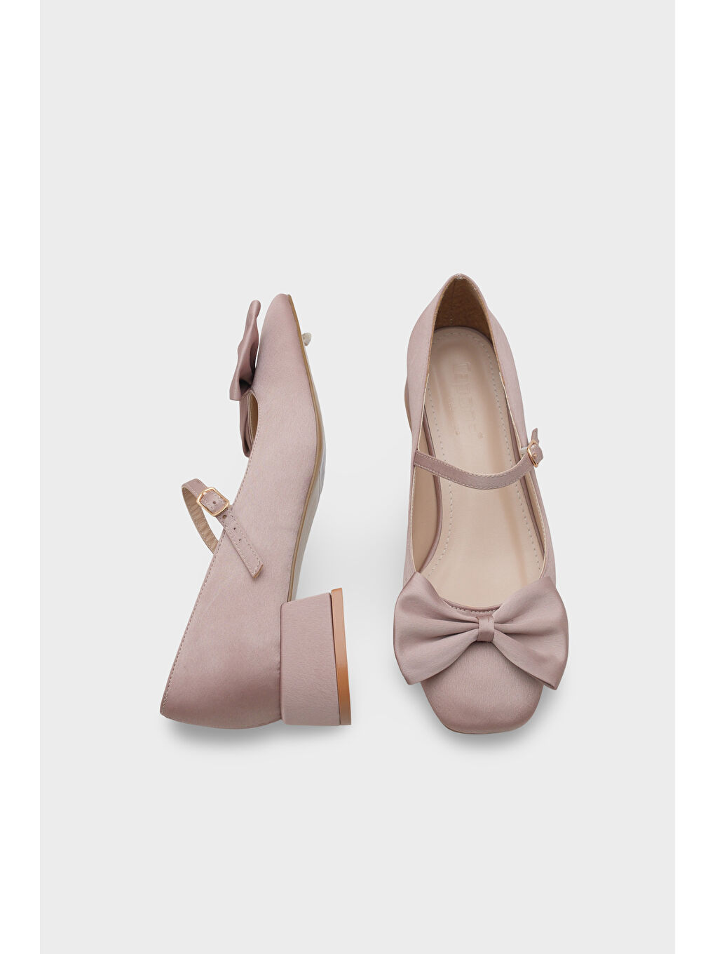 Bej Susanna Kısa Topuklu Küt Burunlu Fiyonklu Mary Jane Saten Kadın Ayakkabı-3