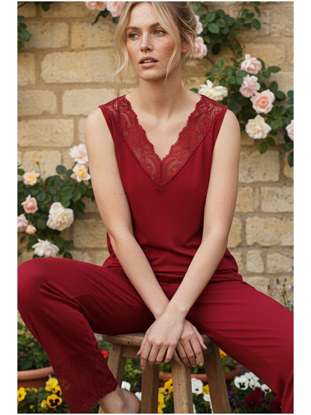 Bordo Dantel Detaylı Kolsuz Örme Viskon Pijama Takım26120751