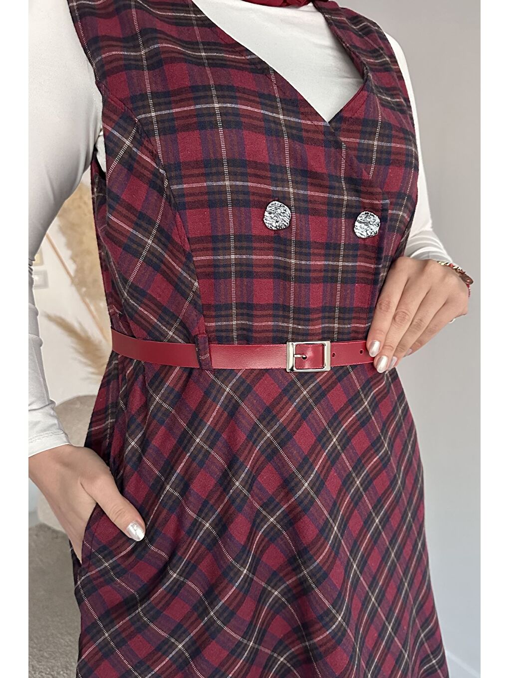 Bordo Ekose Desenli Kemerli Tesettür Jile Elbise-9