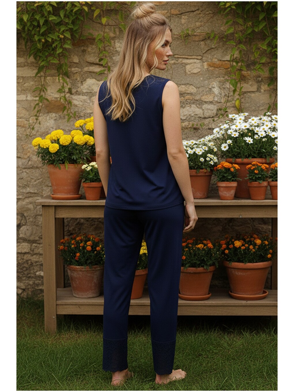 Lacivert Dantel Detaylı Kolsuz Örme Viskon Pijama Takım26120751-2