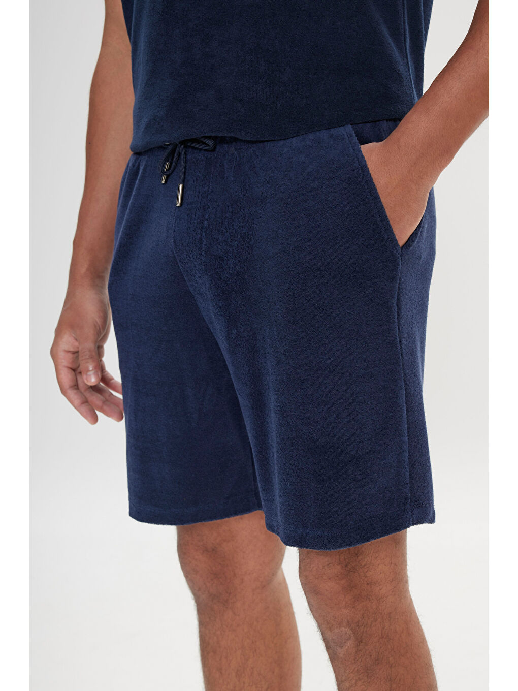 Erkek Lacivert Standart Fit Normal Kesim Havlu Şort-3