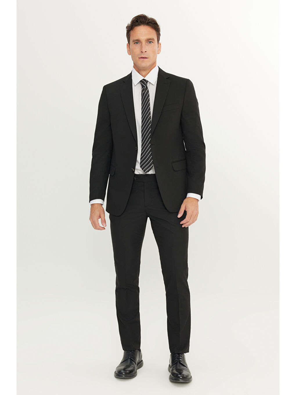 Erkek Siyah Su Geçirmez Slim Fit Dar Kesim Mono Yaka Yünlü Nano Takım Elbise-1