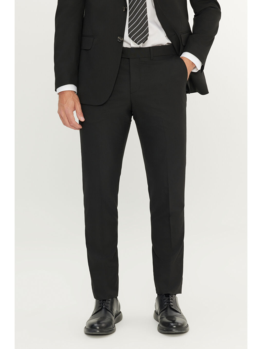 Erkek Siyah Su Geçirmez Slim Fit Dar Kesim Mono Yaka Yünlü Nano Takım Elbise-4