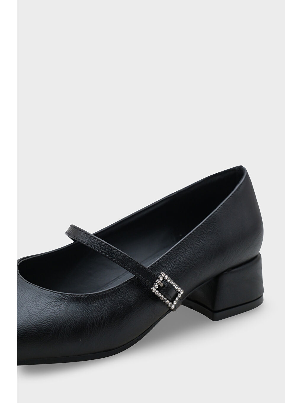 Siyah Küt Burunlu Kısa Topuklu Bantlı Mary Jane Kadın Ayakkabı-2