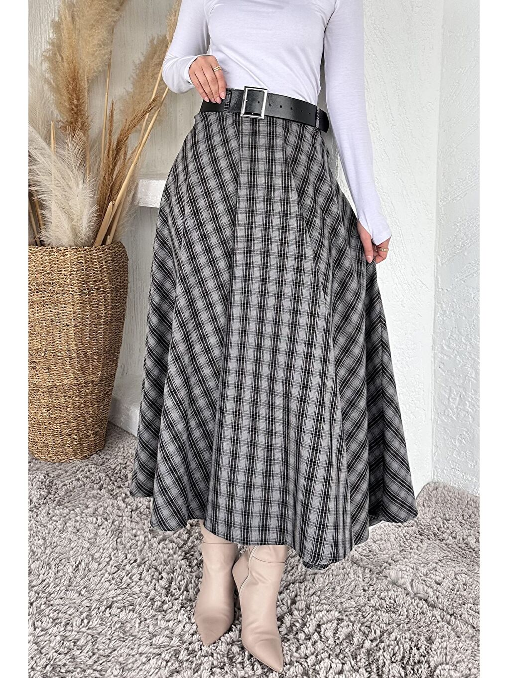 Gri Ekose Desenli Kemer Aksesuarlı Tesettür Kiloş Etek-1