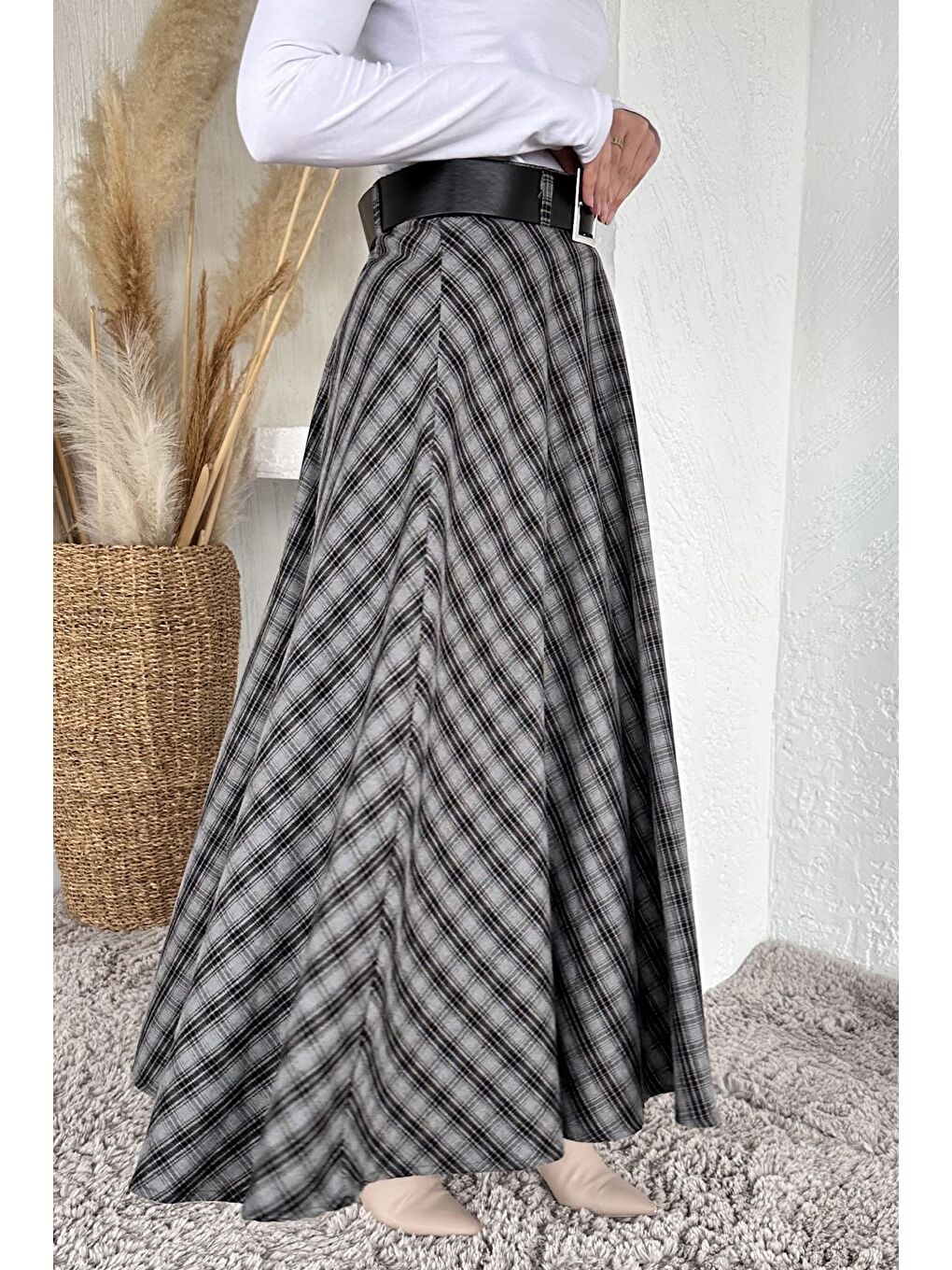 Gri Ekose Desenli Kemer Aksesuarlı Tesettür Kiloş Etek-5