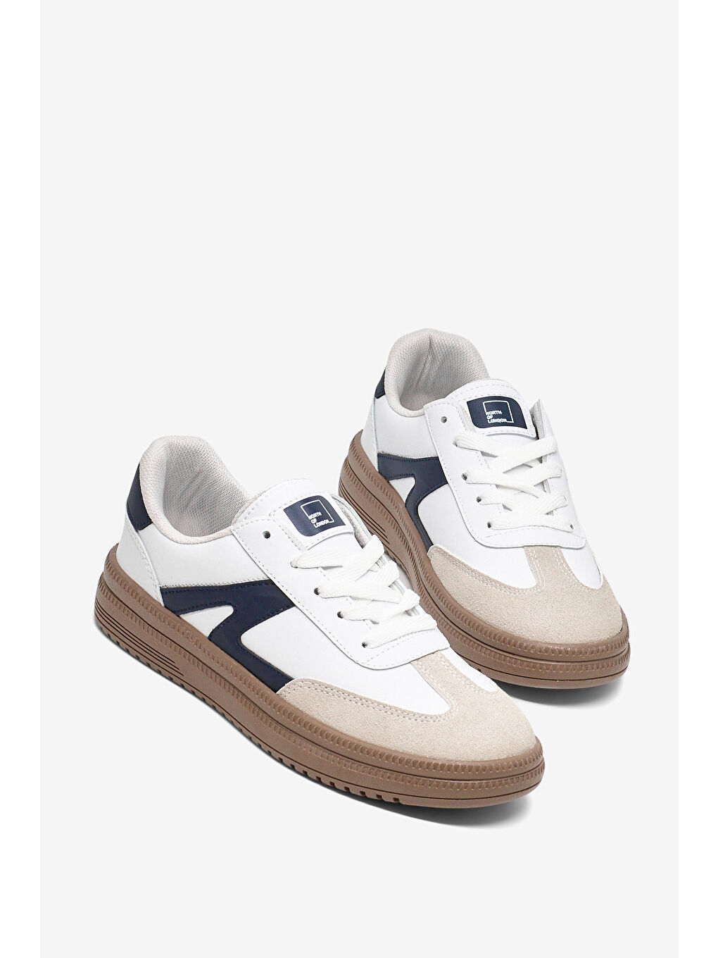 Kadın Beyaz Lacivert Rahat Kalıp Kauçuk Taban Bağcıklı Sneaker-1