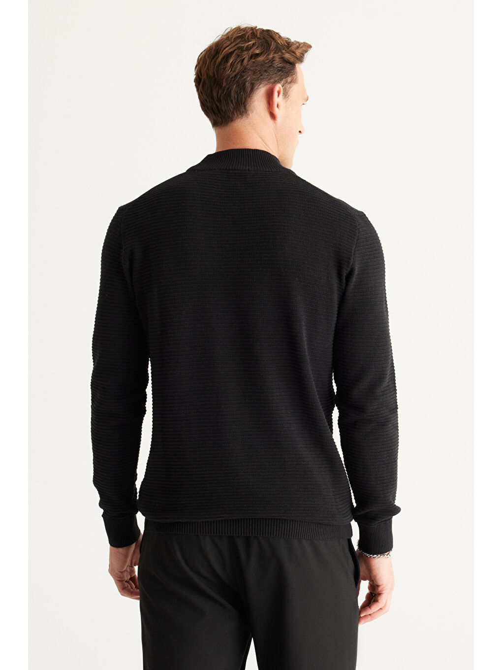 Erkek Siyah Recycle Standart Fit Yarım Balıkçı Yaka Pamuklu Desenli Triko Kazak-5