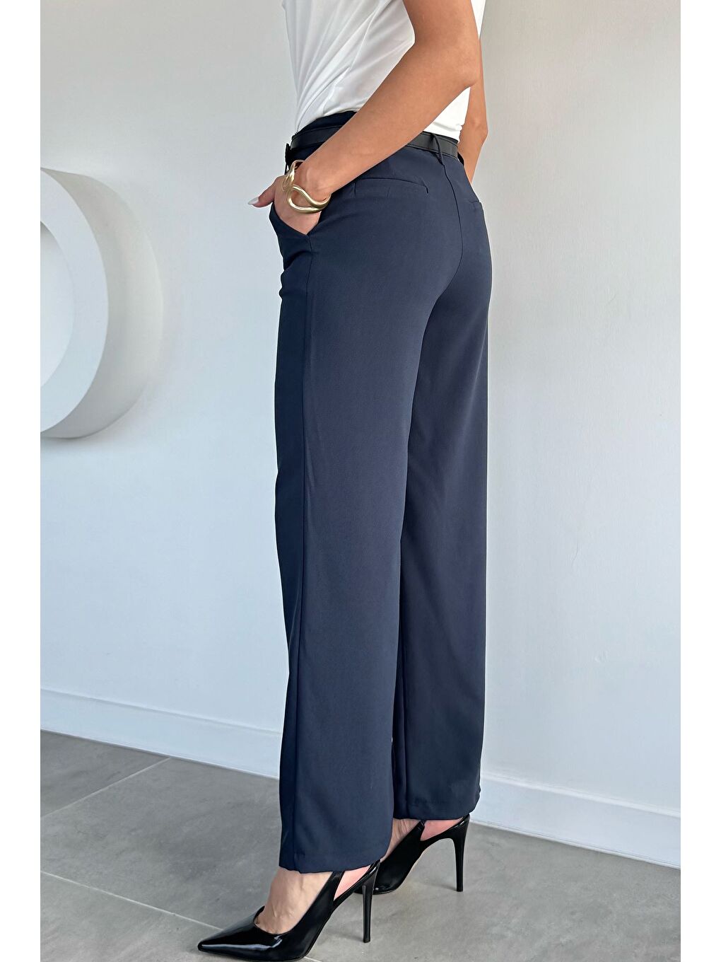 Lacivert Kadın Kemerli Bol Paça Pantolon-3